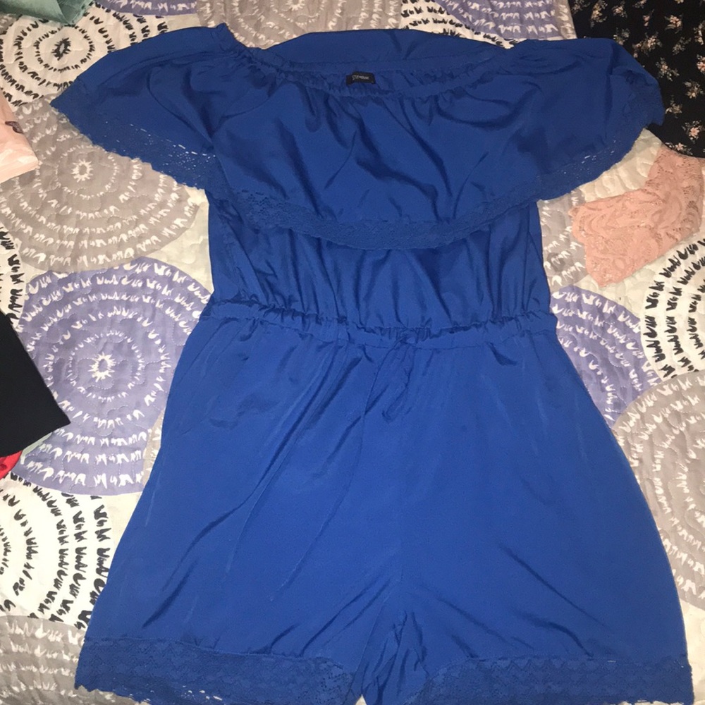 Off shoulder beautiful romper